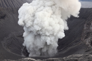 Intense degassing of Mount Bromo Volcano