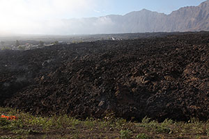 Lava Flow Field approaching Portelo