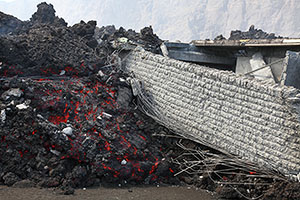 Lava flow lifting and carrying building