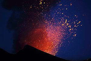 Fogo Volcano Eruption 2014, Strombolian Explosion at Night, short exposure
