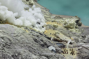 Kawah Ijen volcano solfatara, sulfur mine. 