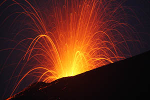 Anak Krakatau Strombolian Eruption at Night