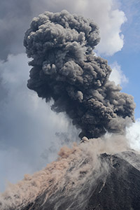 Eruption from Anak Krakatau generating rockfalls, 2018