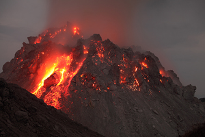 Rerombola lava dome with incandescence, Paluweh volcano