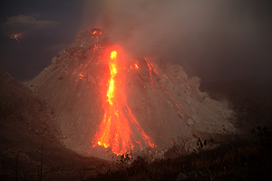 Incandescent rockfalls, Rerombola lava dome, Paluweh volcano