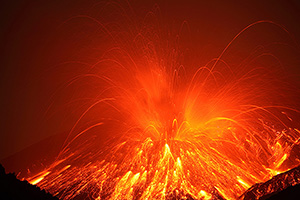 Vulcanian explosion of Sakurajima volcano at night