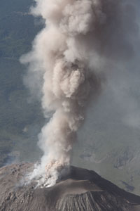  eruption santiaguito volcano caliente dome