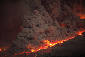Nighttime PF at Mount Sinabung during 2013-2014 eruption
