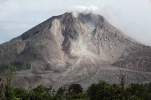 View to Sinabung from main road
